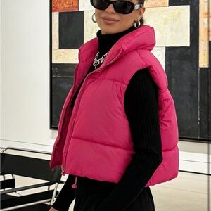 Shiyifa Women's Fashion High Neck Zipper Cropped Puffer Vest Jacket Coat